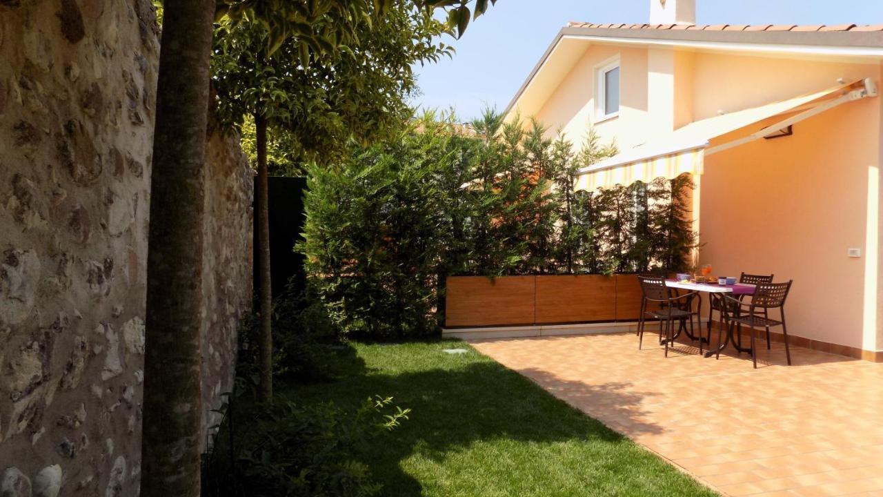 Millyholidays - Apartment Lilla - Center - Nearby Beach - Private Garden - Spa Pool Bardolino Buitenkant foto