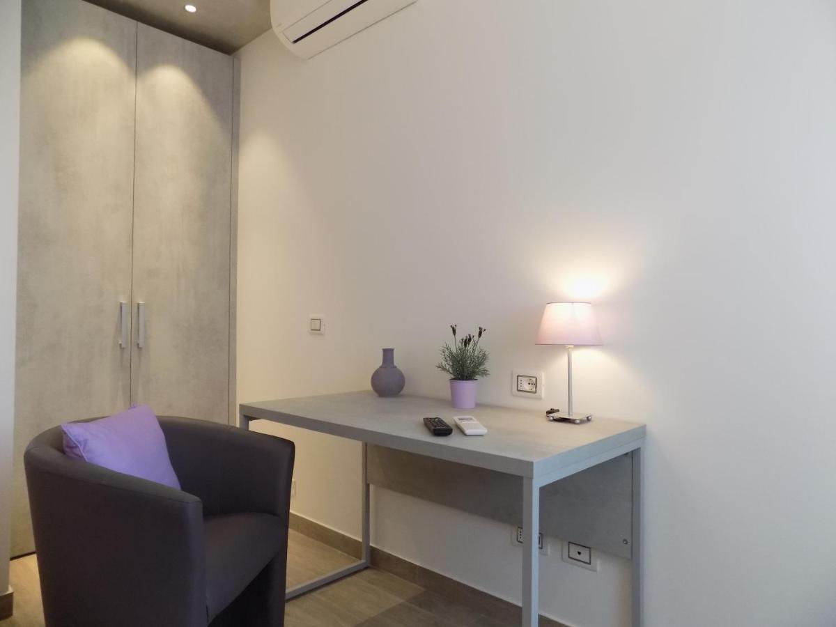 Millyholidays - Apartment Lilla - Center - Nearby Beach - Private Garden - Spa Pool Bardolino Buitenkant foto