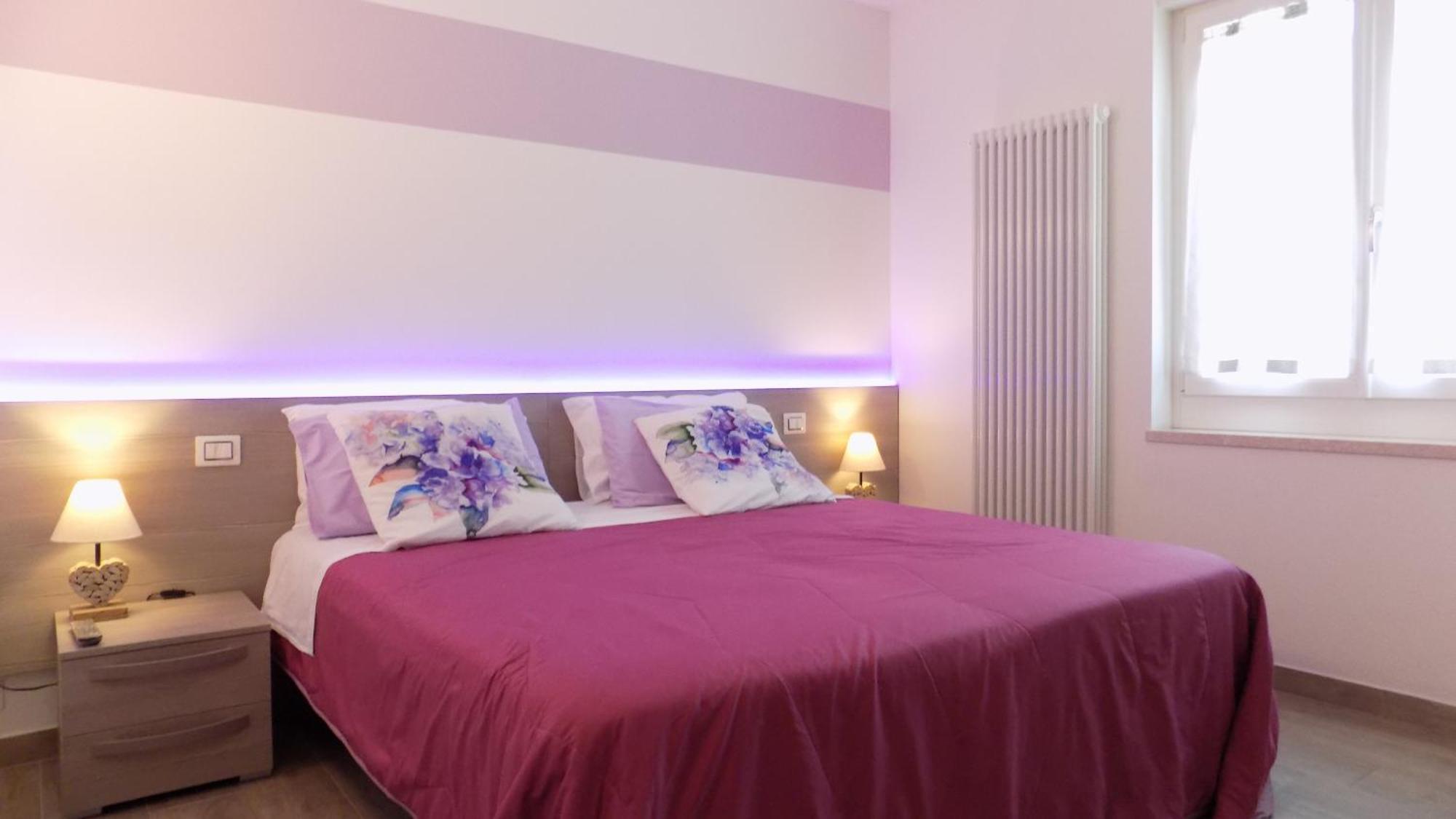 Millyholidays - Apartment Lilla - Center - Nearby Beach - Private Garden - Spa Pool Bardolino Buitenkant foto